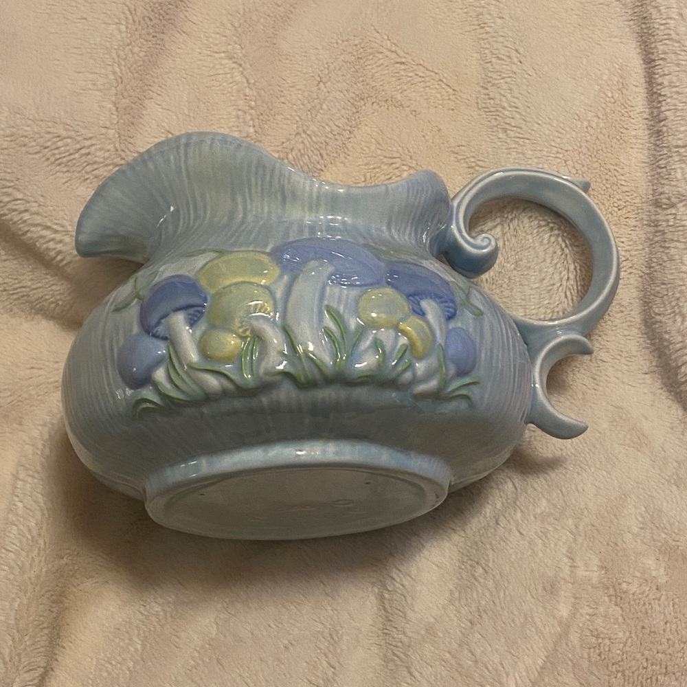 Vintage Retro 1977 Arnel's Ceramic Blue Mushroom Kitchen Pitcher EUC
